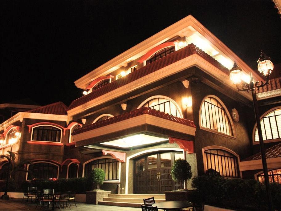 Iriga Plaza Hotel Extérieur photo
