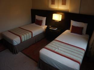 Iriga Plaza Hotel Extérieur photo